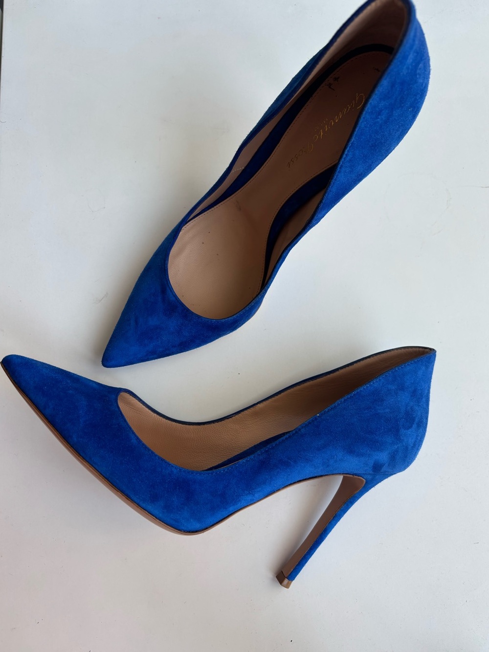 Gianvito Rossi - Blue Calf Leather Suede Pointed-Toe Stiletto pumps 38.5